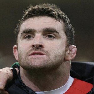 Huw  Bennett