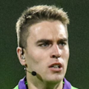 referee