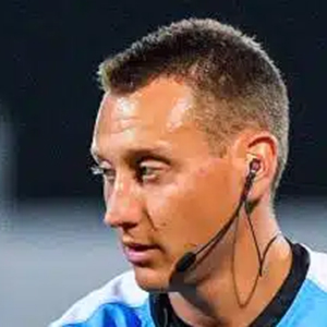 referee