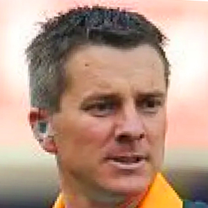 referee